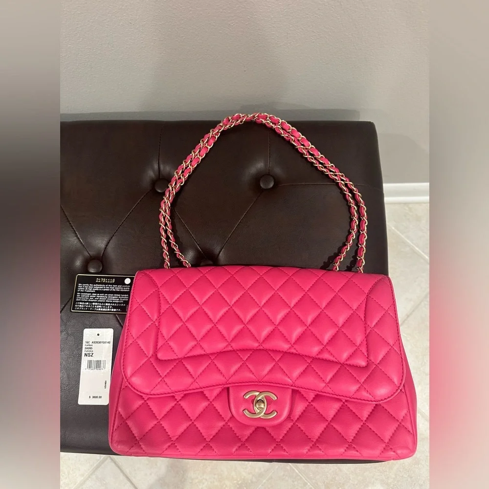Chanel Fuchsia Quilted Shoulder Bag - Picture 3 of 12